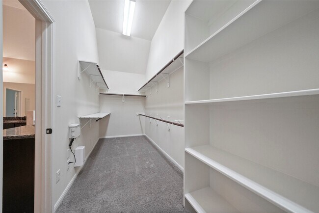 Building Photo - 8132 Tranquil Lake Way