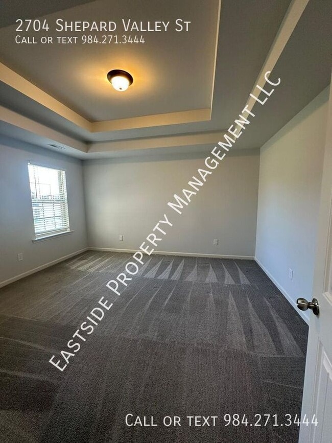 Building Photo - 2704 Shepherd Valley St