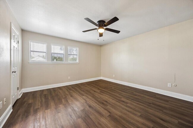 Building Photo - 8329 Fathom Cir