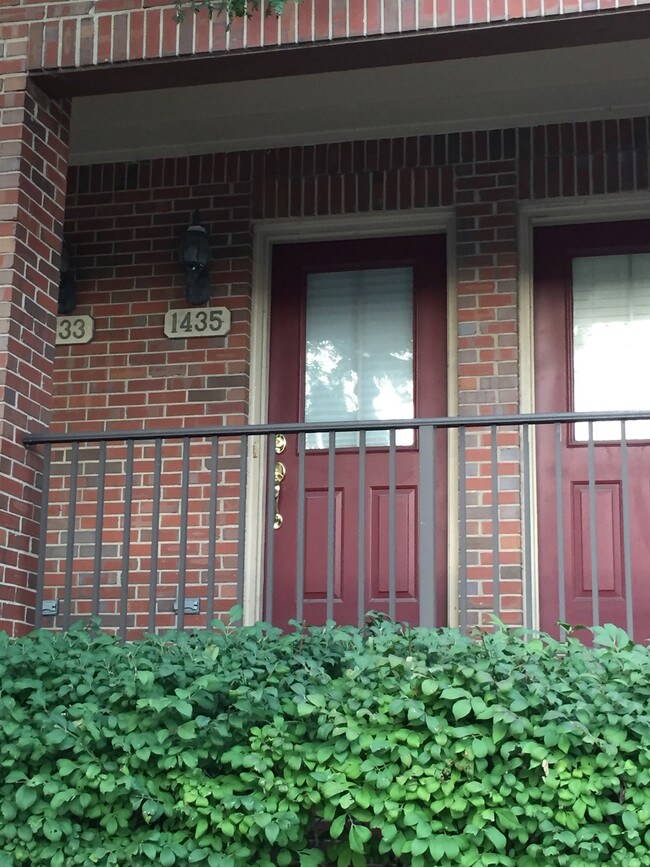 Front entrance - 1435 S Main St
