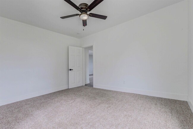 Building Photo - 8505 Denby St