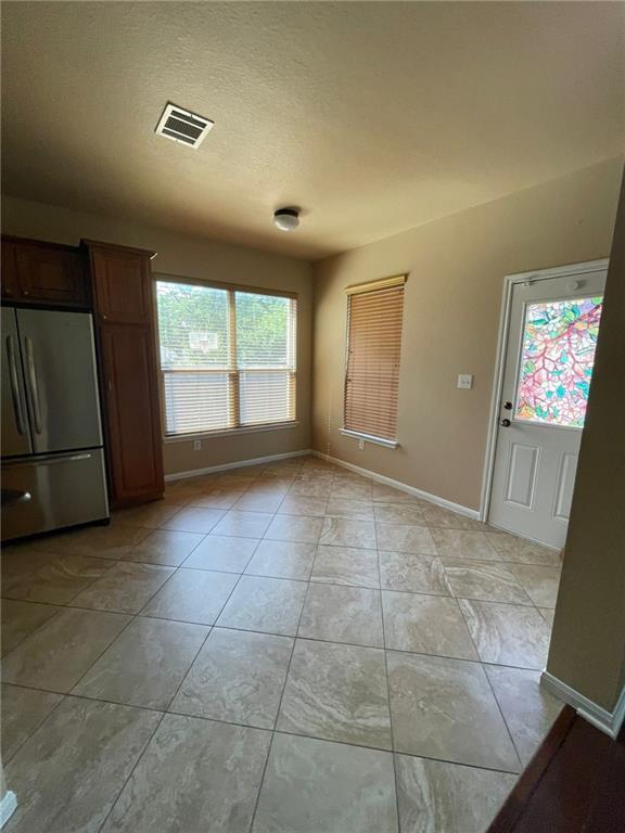Building Photo - 704 S Frontier Ln