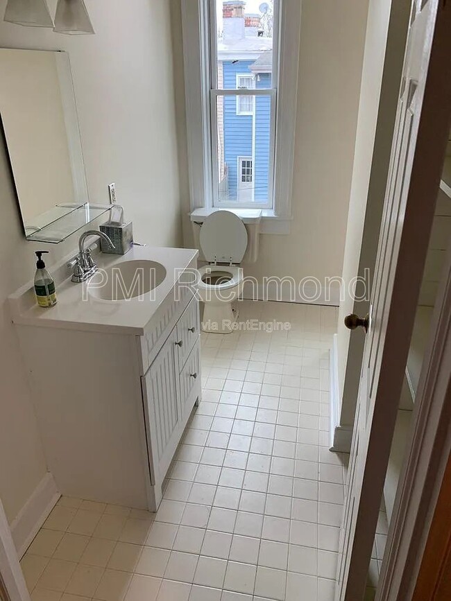 Building Photo - 420 N 27th St