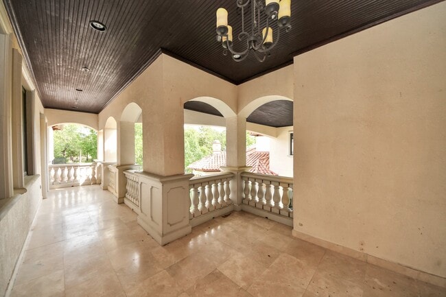 Building Photo - 11103 Memorial Dr