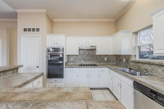 Building Photo - 313 Meadowood Ln