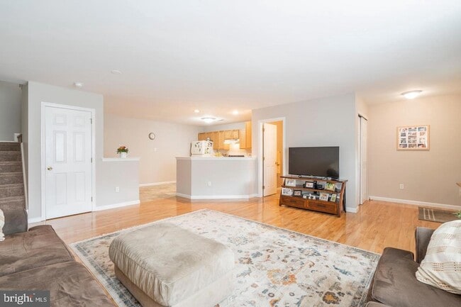 Building Photo - 5404 Drawbridge Ct