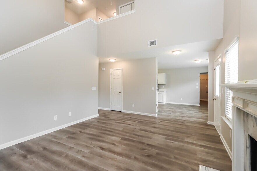 Building Photo - 10841 Paladin Dr