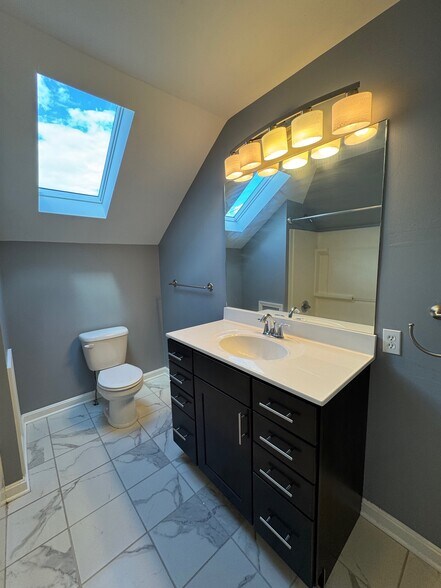 Building Photo - 301 Kambach St