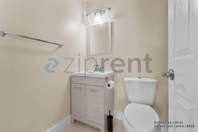 Building Photo - 454 Bolinger Common