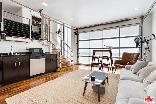 Building Photo - 24 Westminster Ave