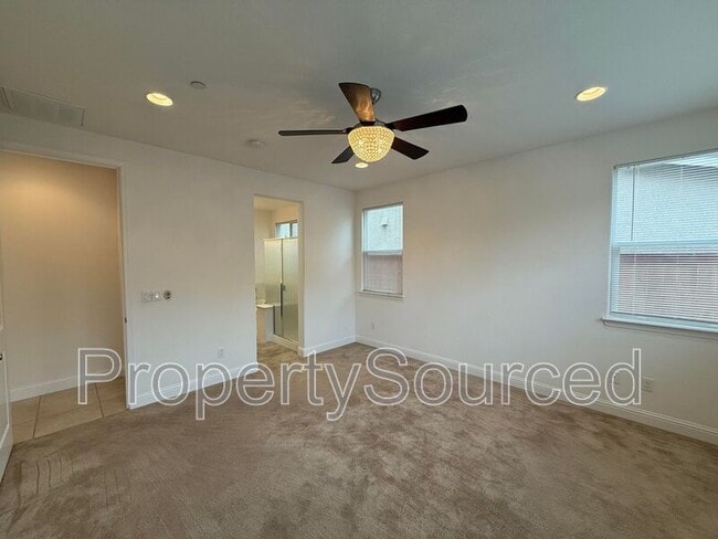 Building Photo - 656 Open Range Ave