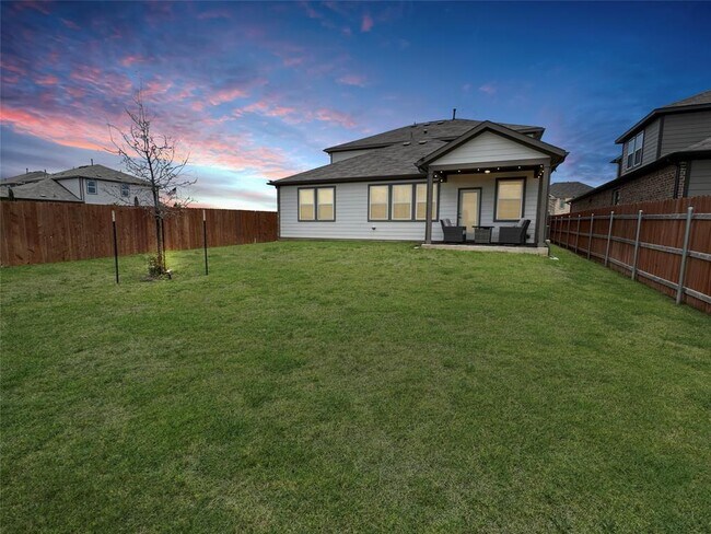 Building Photo - 1420 Carvin Wy