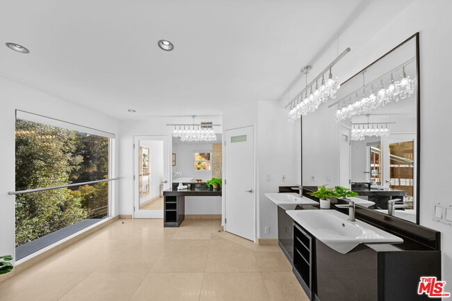 Building Photo - 3111 Belden Dr