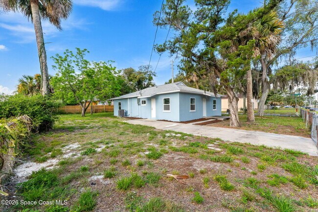 Building Photo - 405 Dummitt Ave