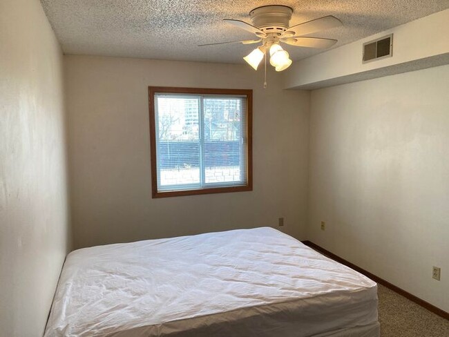 Building Photo - $1,650 | 2 Bedroom, 2 Bathroom Condo | Fur...