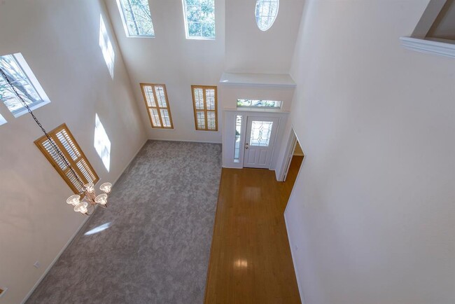 Building Photo - 26 Clover Gate Cir