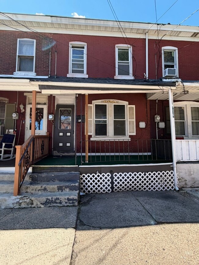 Building Photo - 73 E Paul Ave