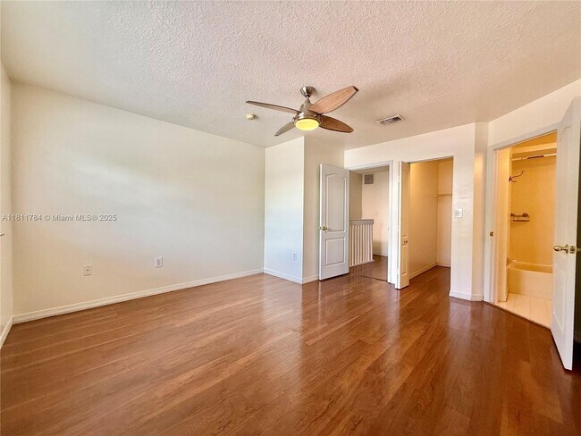 Building Photo - 15800 SW 92nd Ave