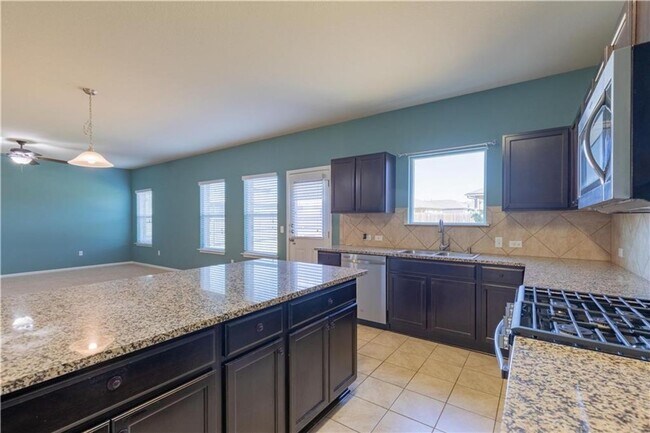 Building Photo - Spacious 4/BR, 2.5/BA Home in Cedar Park –...