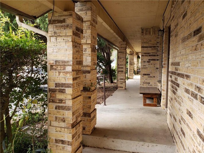 Building Photo - 7800 Northcrest Blvd