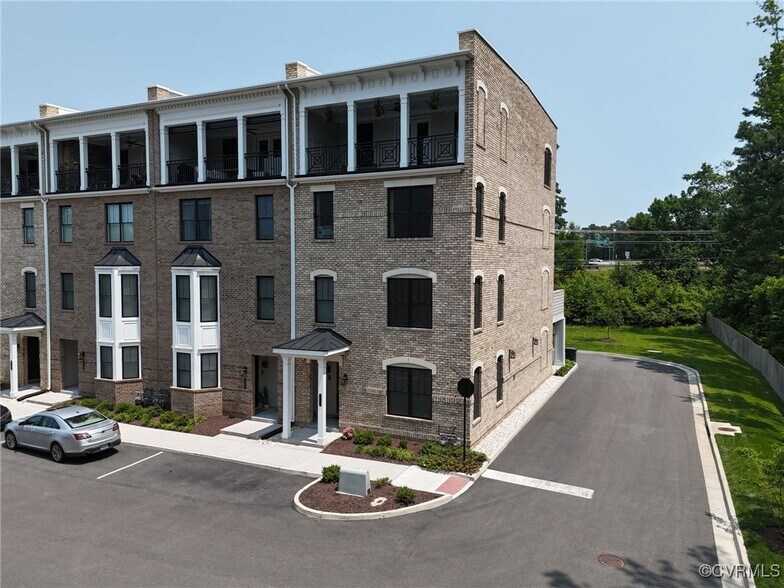 Building Photo - 1702 Old Brick Rd