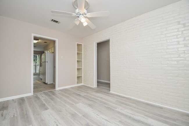 Building Photo - 12939 Westmere Dr