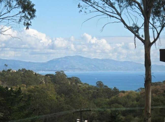 partial ocean view - 934 Calle Cortita