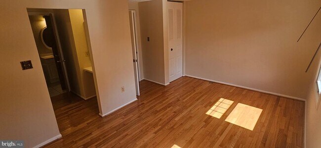Building Photo - 23 Cross Ridge Ct