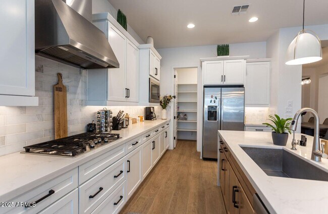 Building Photo - 8543 W Palo Verde Dr