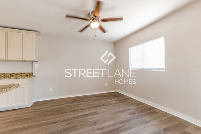 Building Photo - REDUCED!