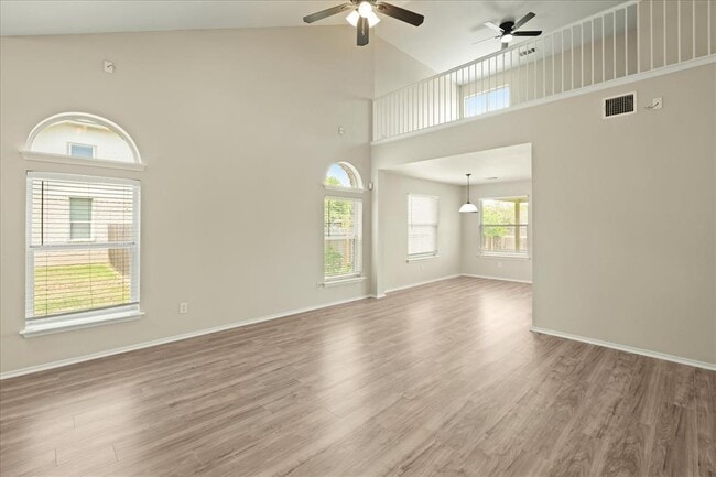 Building Photo - 15411 Ora Ln