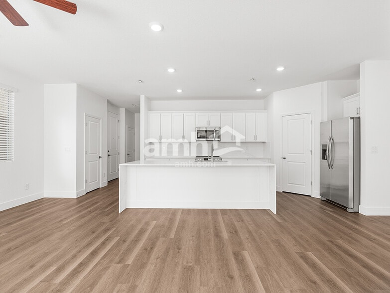 Building Photo - 8427 Black Friday Ct