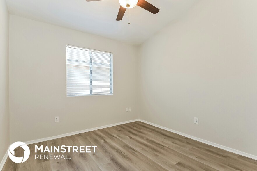 Building Photo - 7339 E Weeping Willow Dr