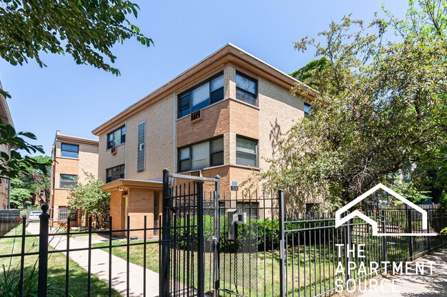 Building Photo - 7608 N Rogers Ave
