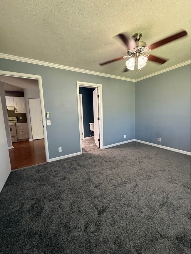 Building Photo - 44 Woodland Hills Dr