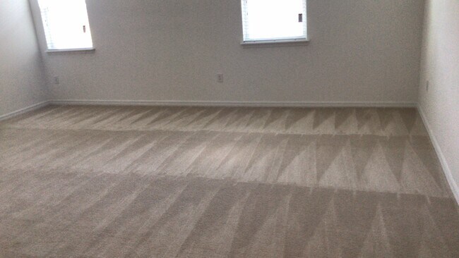 Building Photo - 5 Bedroom at West side Village at Heart of Windermere