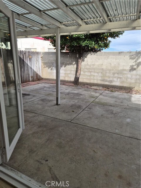 Building Photo - 2901 W Ball Rd