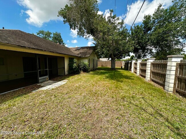 Building Photo - 2544 Park Pl Blvd
