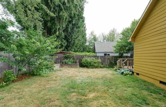 Building Photo - 3937 SW Neer Ave