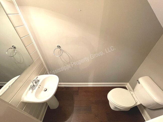 Building Photo - 4BR/4.5BA For Rent