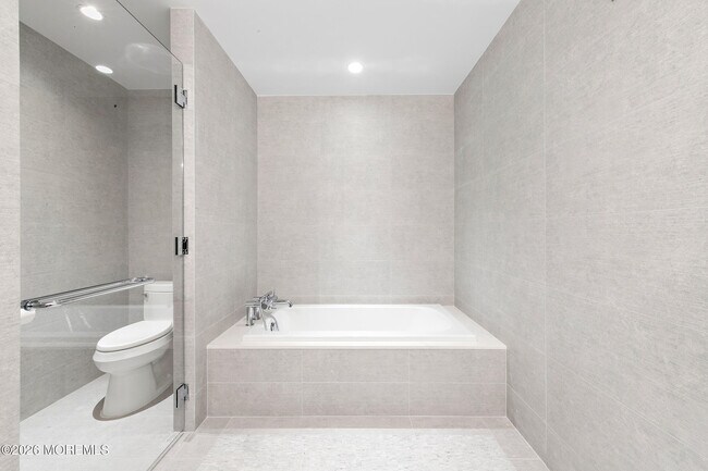 Building Photo - 15 Morris Ave