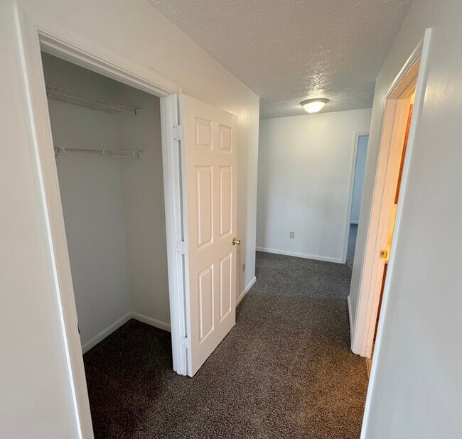 Building Photo - 814 Griffin St