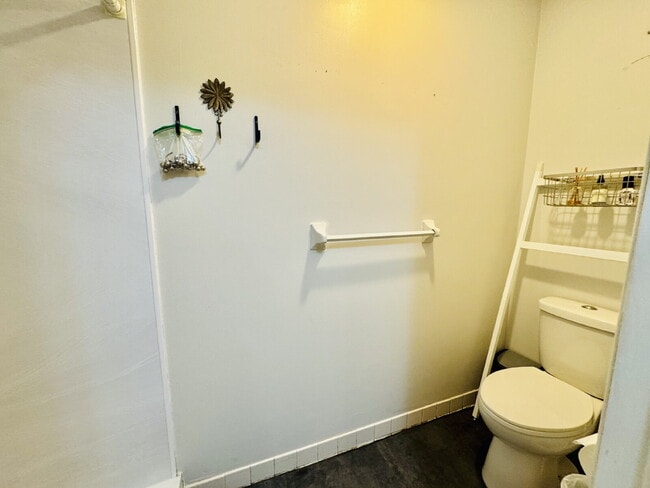 Building Photo - Furnished Chic & Spacious 2BR/2BA Condo Oasis in St. Louis Park – 1,160 Sq Ft of Modern Living!
