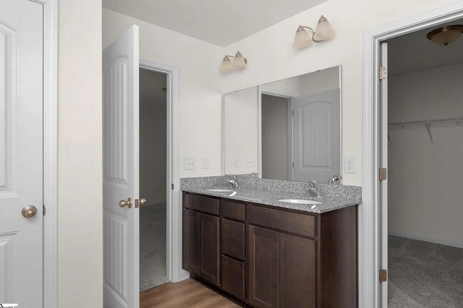 Building Photo - 422 Seaborn Cir