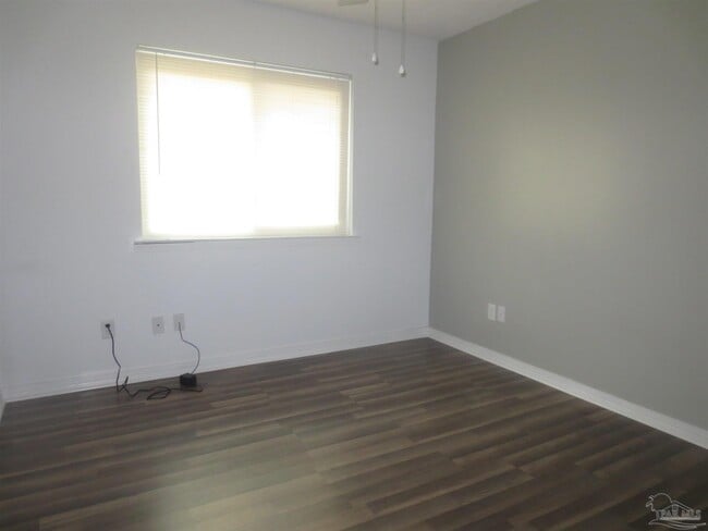 Building Photo - 1330 El Sereno Pl