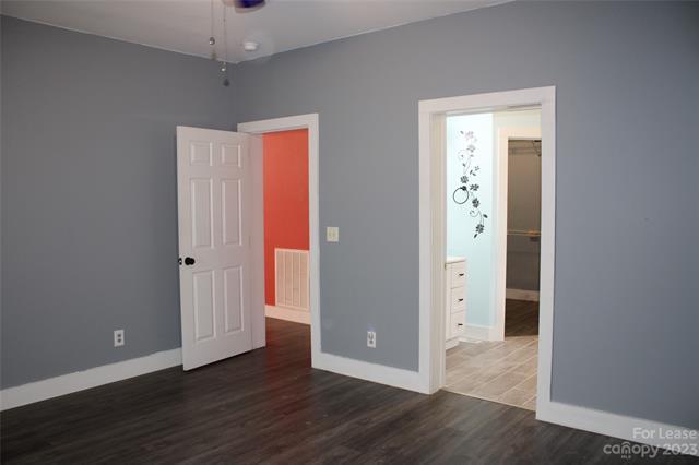 Building Photo - 13030 Homewood Dr