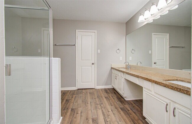 Building Photo - Village Park Drive, Missouri City, TX 77489 - 5 BR 2.5 BA single-family home