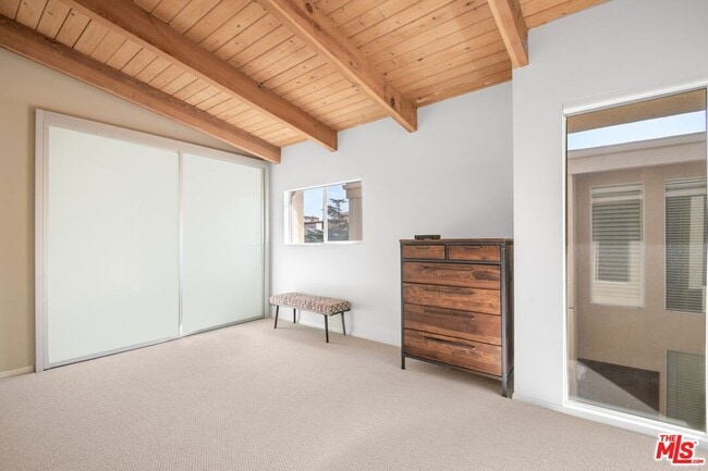 Building Photo - 916 15th St