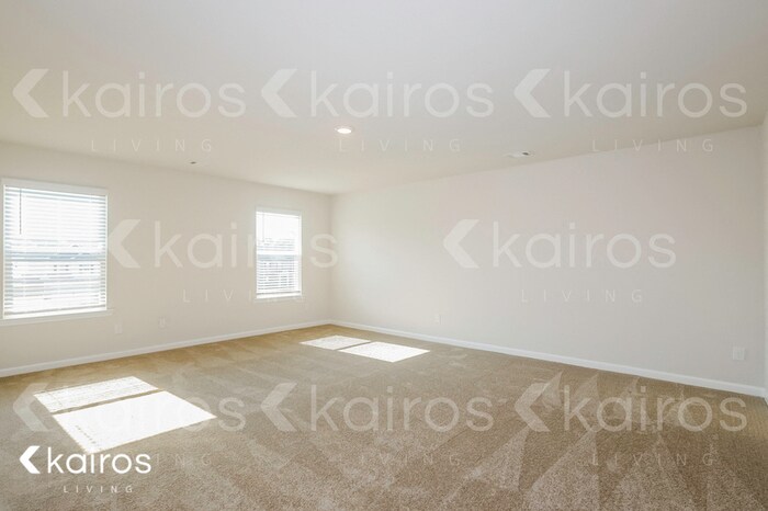 Building Photo - 7008 Pinehurst Way N