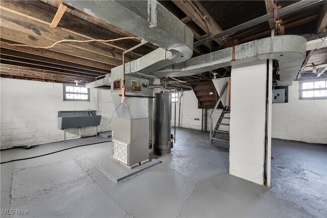 Building Photo - 788 E 156th St